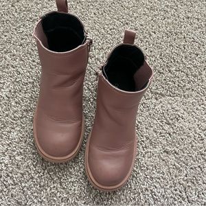 Girls open edit boots (nordstrom brand) size 13